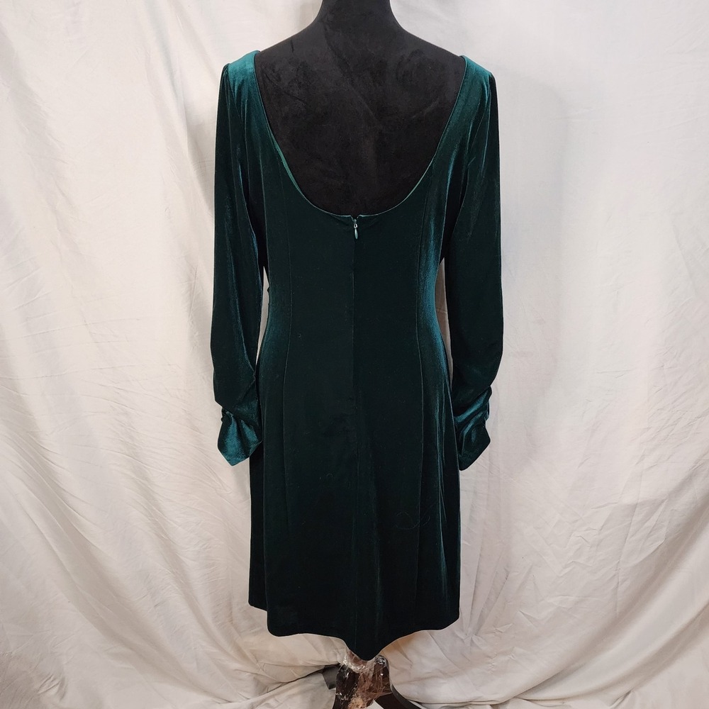 New! VINCE CAMUTO Size 14 Green Velvet Drape Ruched Knee Length Cocktail Dress - Picture 5 of 13